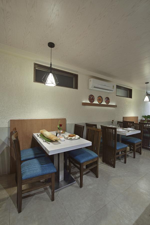 The Eastern Hotel Ankleshwar Exterior photo