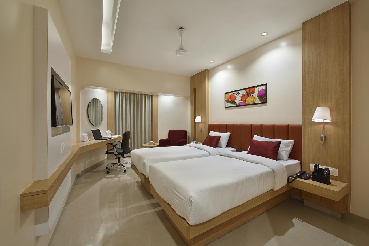 The Eastern Hotel Ankleshwar Exterior photo